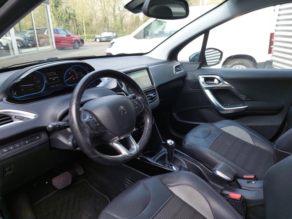 Peugeot 2008 suv 1.2 allure automaat pano/clima/lmv