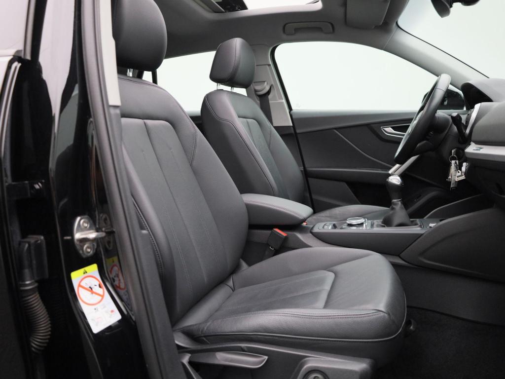 Audi Q2 35 tfsi pro line | panoramadak | stoelverwarming | leder | camera |