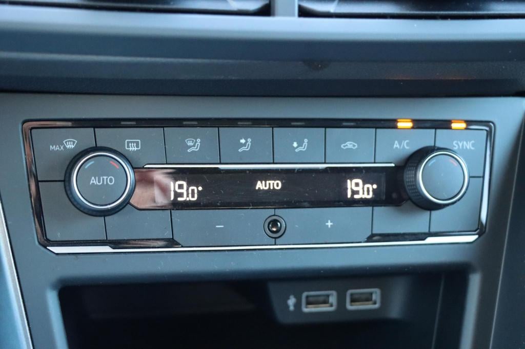 Volkswagen Polo 1.0 tsi highline business r 95pk