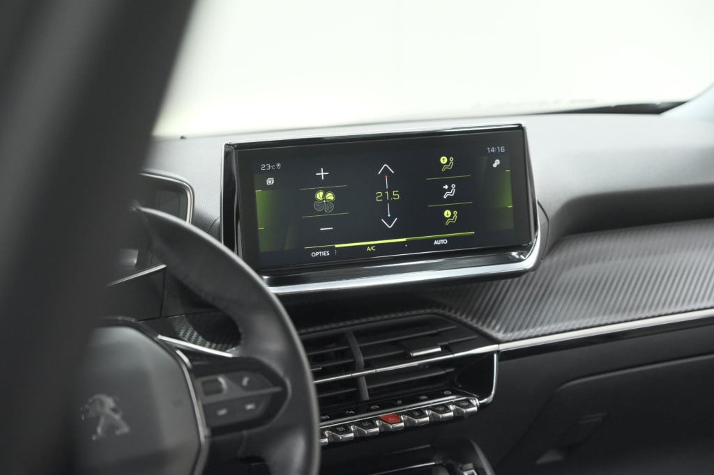 Peugeot 2008 puretech 130 blue lease allure | camera | navigatie | apple ca