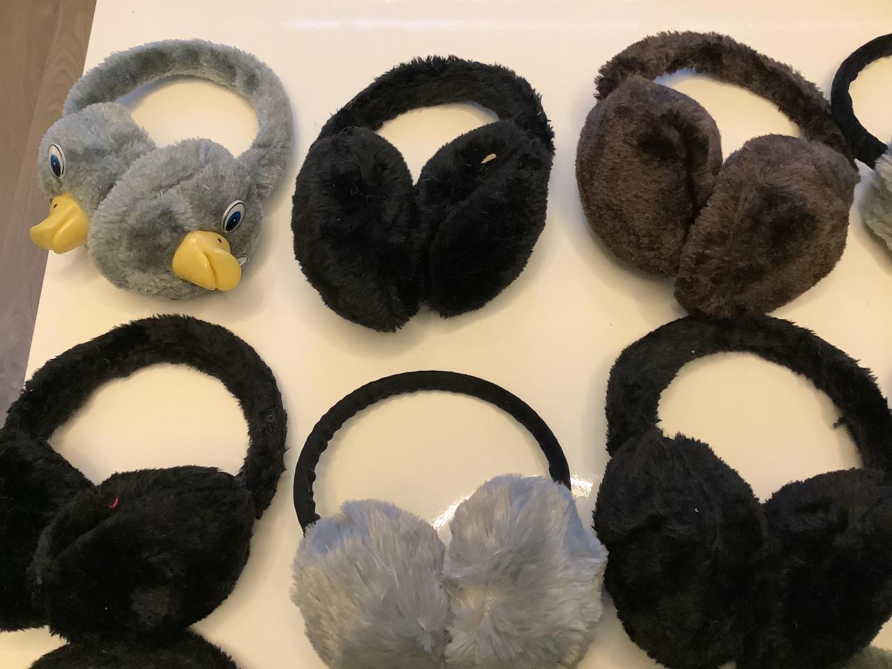 Partij kinder oorwarmers. ( partij 222)