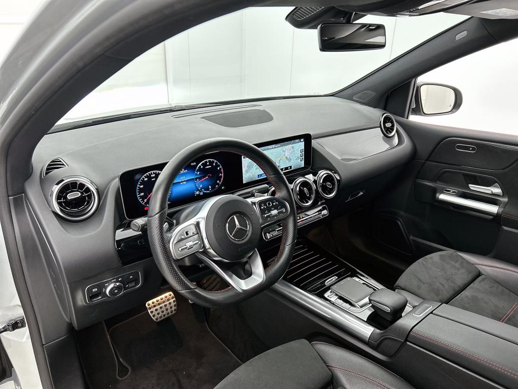 Mercedes-Benz B-Klasse 200 business solution amg | wegklapbare trekhaak | s