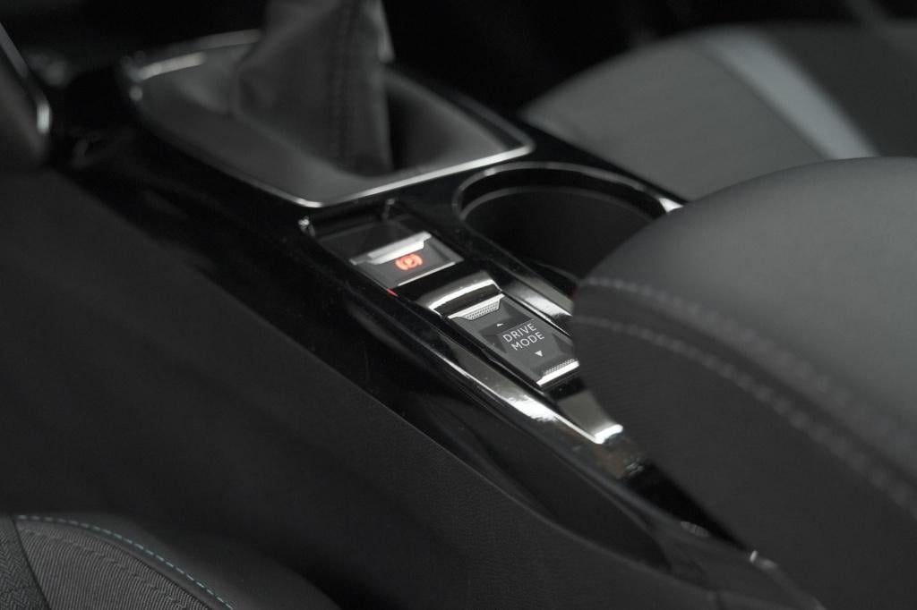 Peugeot 208 puretech 100 allure | navigatie | parkeersensoren | apple carpl