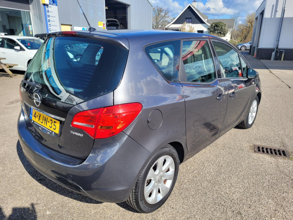 Opel Meriva 1.4 turbo cosmo 4250€ dit is de meeneemprijs/
