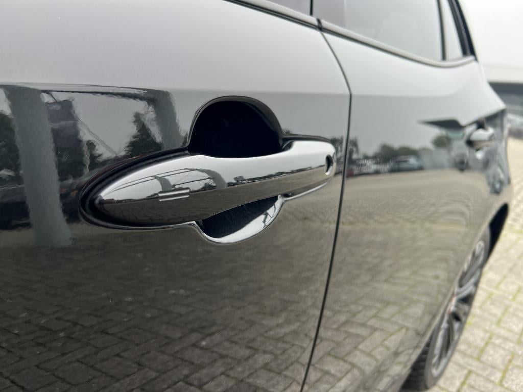 Toyota Corolla 1.8 hybrid gr-sport