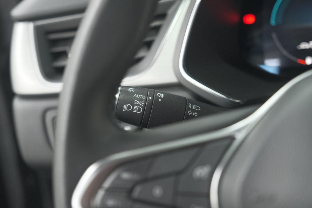 Renault Captur 1.6 e-tech plug-in hybrid 160 intens | parkeersensoren | app