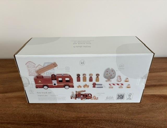 Nieuw | Little Dutch | Brandweerwagen set met pegdolls
