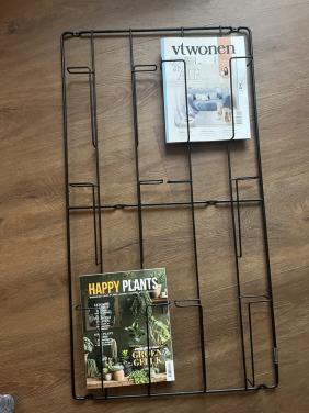 Tijdschriftenrek Puhlman zwart