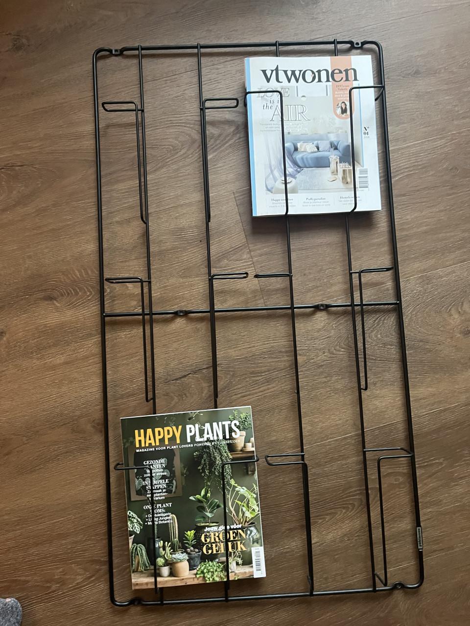 Tijdschriftenrek Puhlman zwart