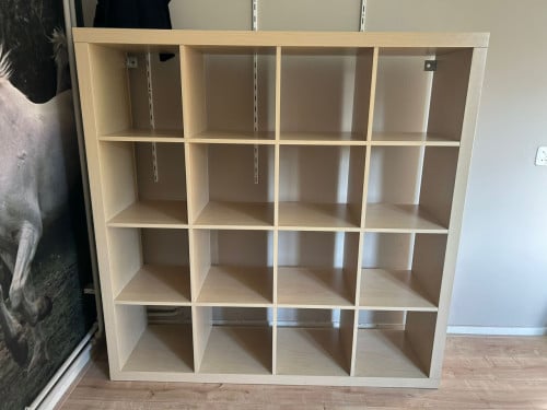 GRATIS Ikea divider kast,bank,gordijnen