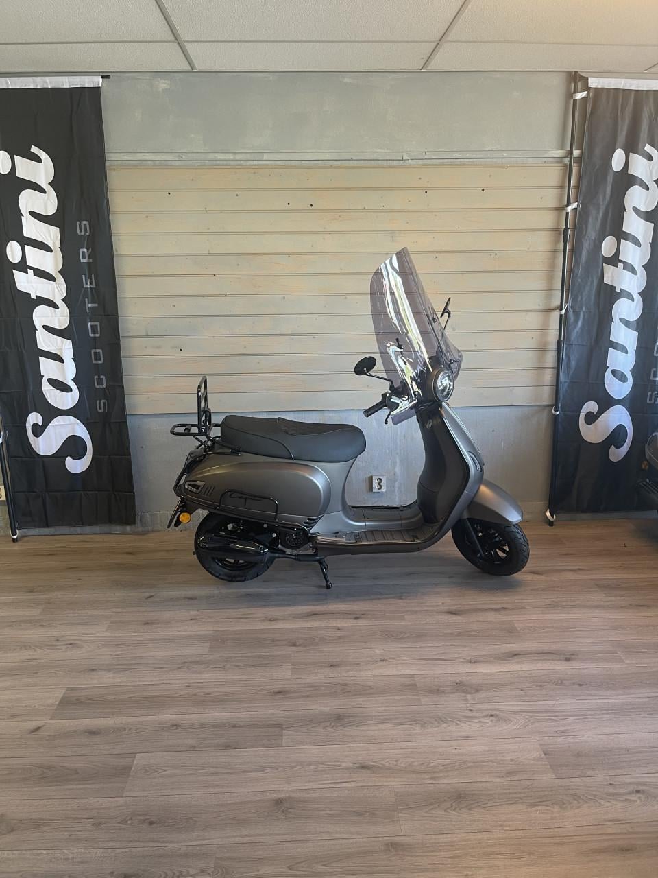 Scooterpromo Goes | Grote voorraad nieuwe SANTINI scooters