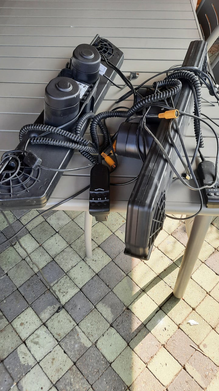 2 stuks verstelbare bedbodems incl.motoren