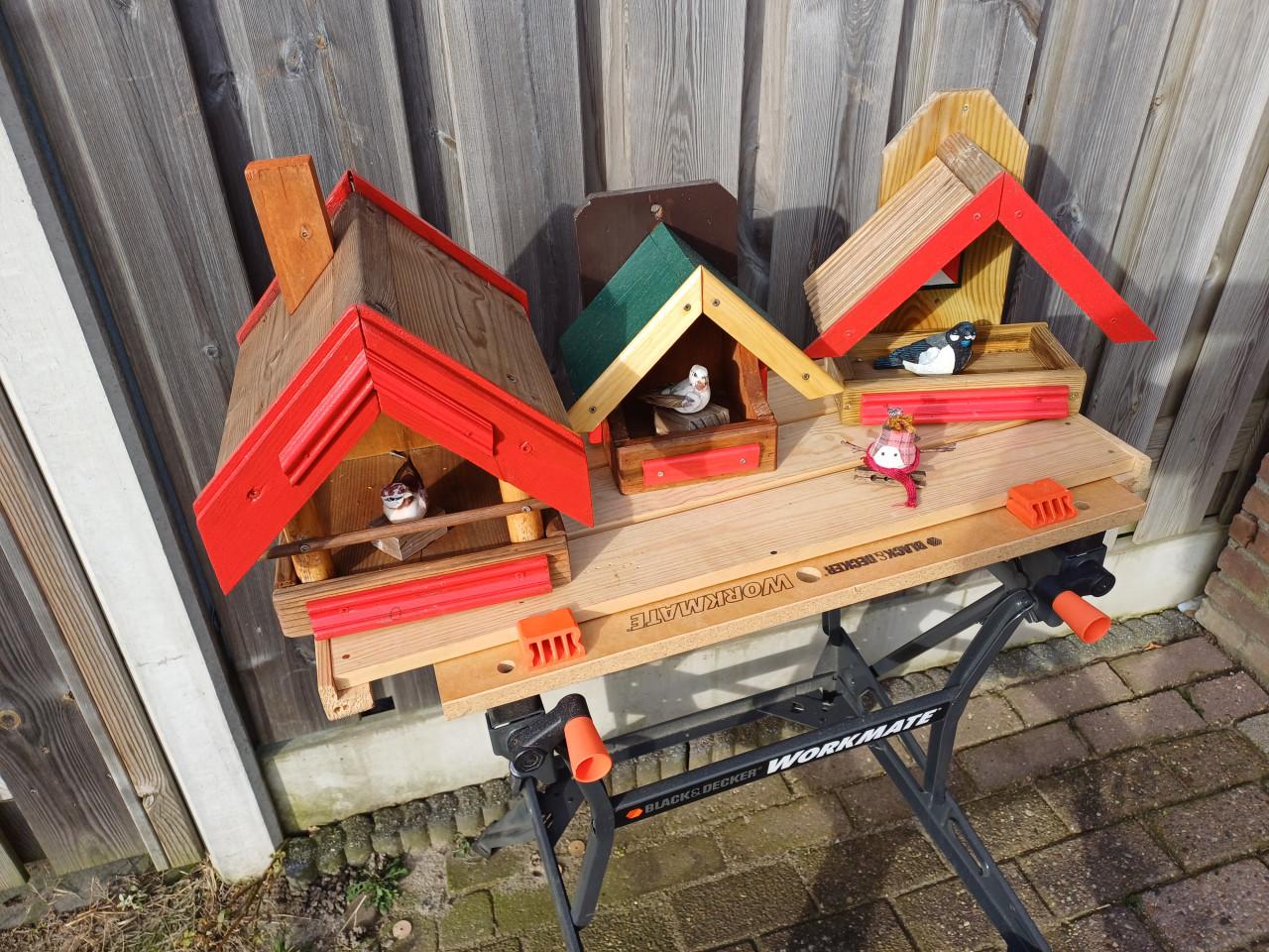 Nestkastjes , Vogelhuisjes &  Egelhuisjes  te Koop  [ zie foto's ]