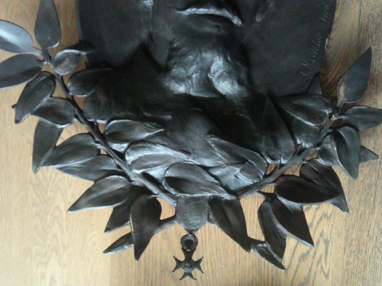 GROTE BRONZEN PLAQUETTE 1906, GESIGNEERD A.MASSELOT