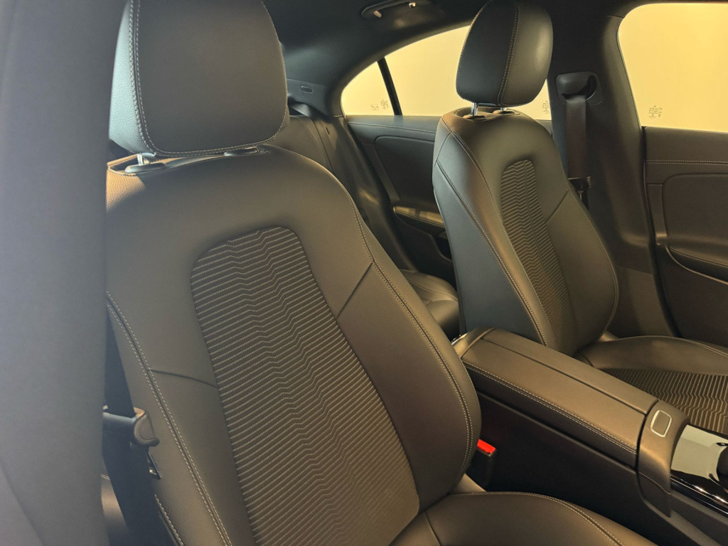 Mercedes-Benz Cla 250 e business solution
