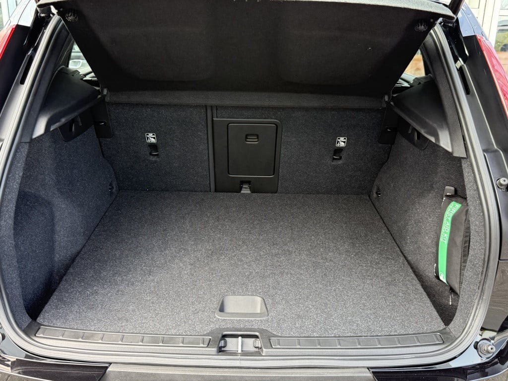 Volvo XC40 t4 211pk recharge inscription exp| panodak| camera| stoel+stuur.