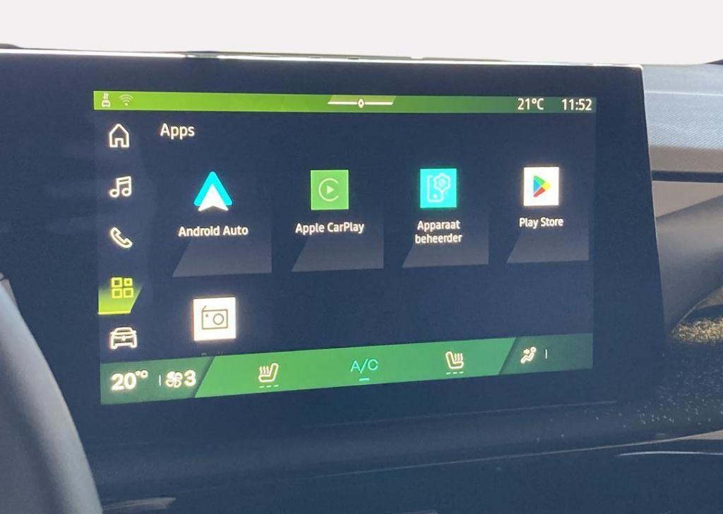 Renault Clio 1.8 hybrid 160 techno - pack winter / safety & parking