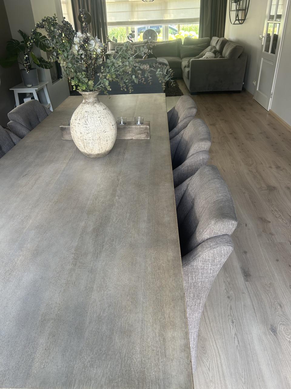 Gratis 6 stoelen af te halen