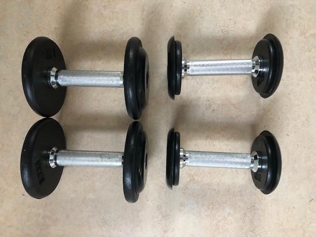 Twee sets trainingshalters