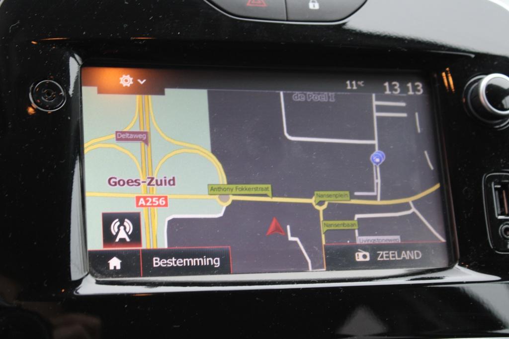 Renault Clio estate 0.9 tce limited