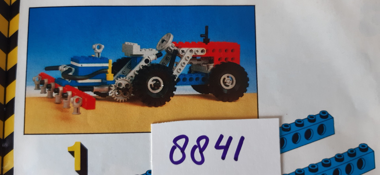 LEGO Technic 8841: Traktor of Dune Buggy / Desert Racer