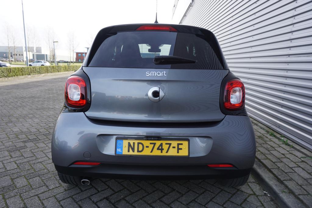 Smart Forfour 1.0 passion airco / cruise / elektr. ramen / camera / lm velg