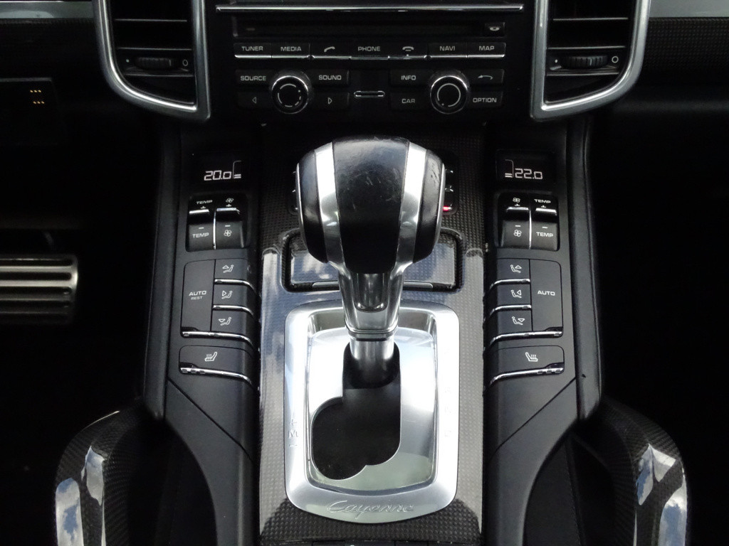 Porsche Cayenne 4.2 d s | ceramic | pano | bose | luchtvering pasm