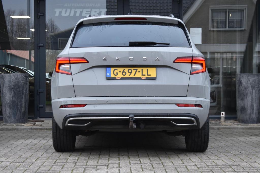 Skoda Karoq 1.5 tsi act sportline | trekhaak | camera | nap | canton | appl