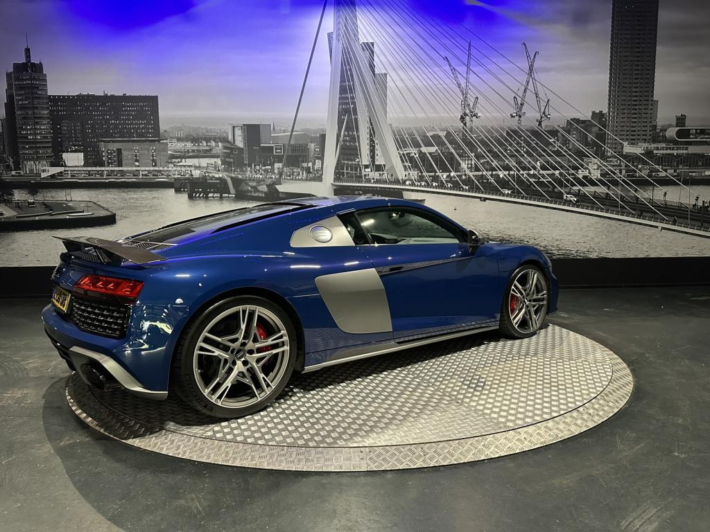 Audi R8 5.2 performance quattro 620pk *btw*b&o*keramisch*bucket seats*carbo