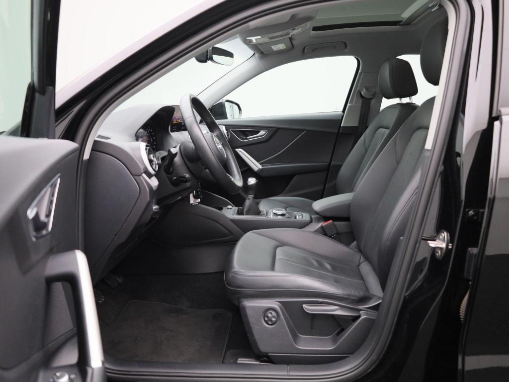 Audi Q2 35 tfsi pro line | panoramadak | stoelverwarming | leder | camera |