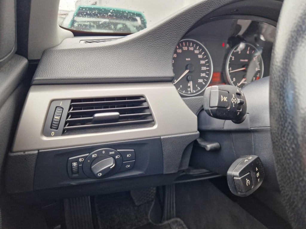BMW 3-serie 320i executive