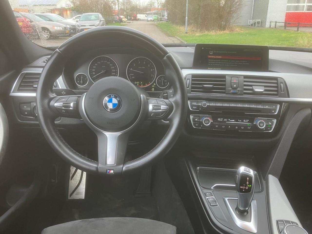 BMW 318i