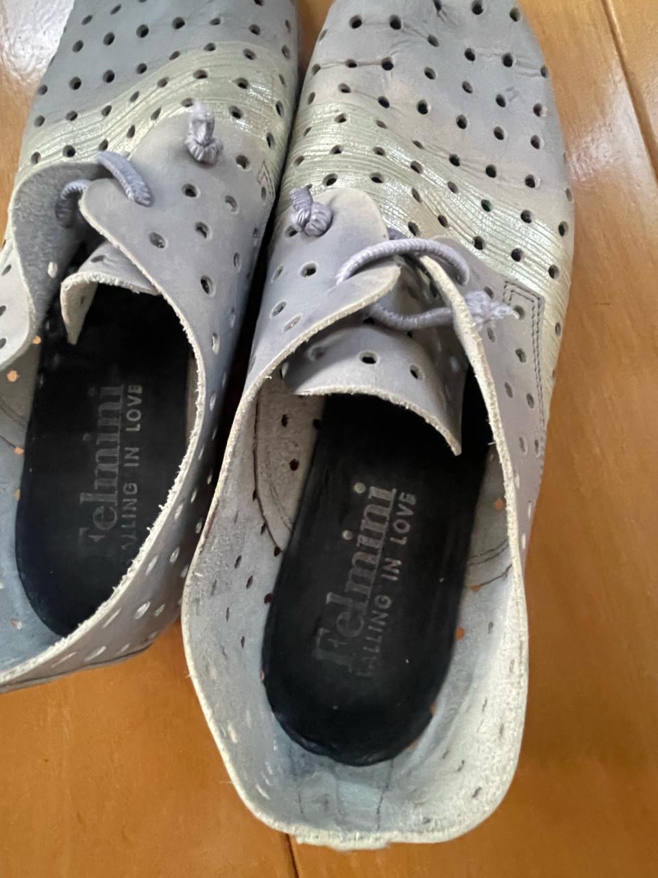 Lage damesschoenen met gaatjes