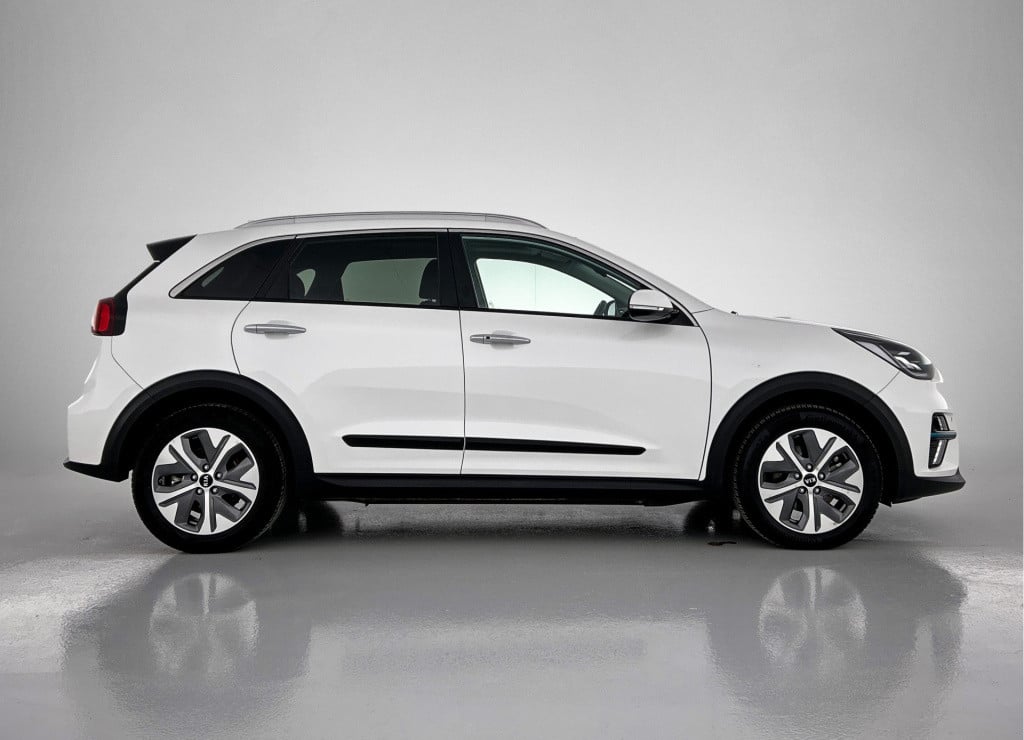 Kia E-niro dynamicplusline 64 kwh | schuif-/kanteldak |