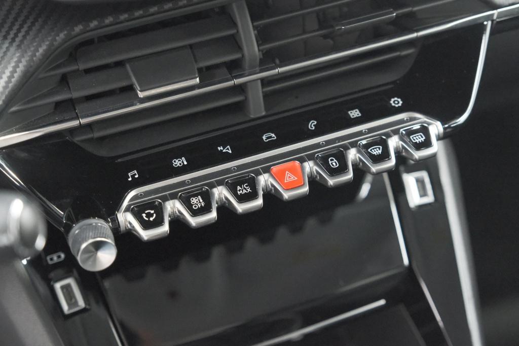 Peugeot 208 puretech 100 allure | trekhaak | camera | apple carplay | navig