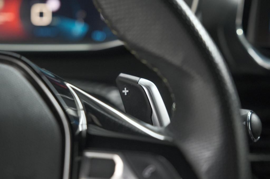 Peugeot 208 puretech 100 eat8 gt-line | camera | keyless entry | navigatie 