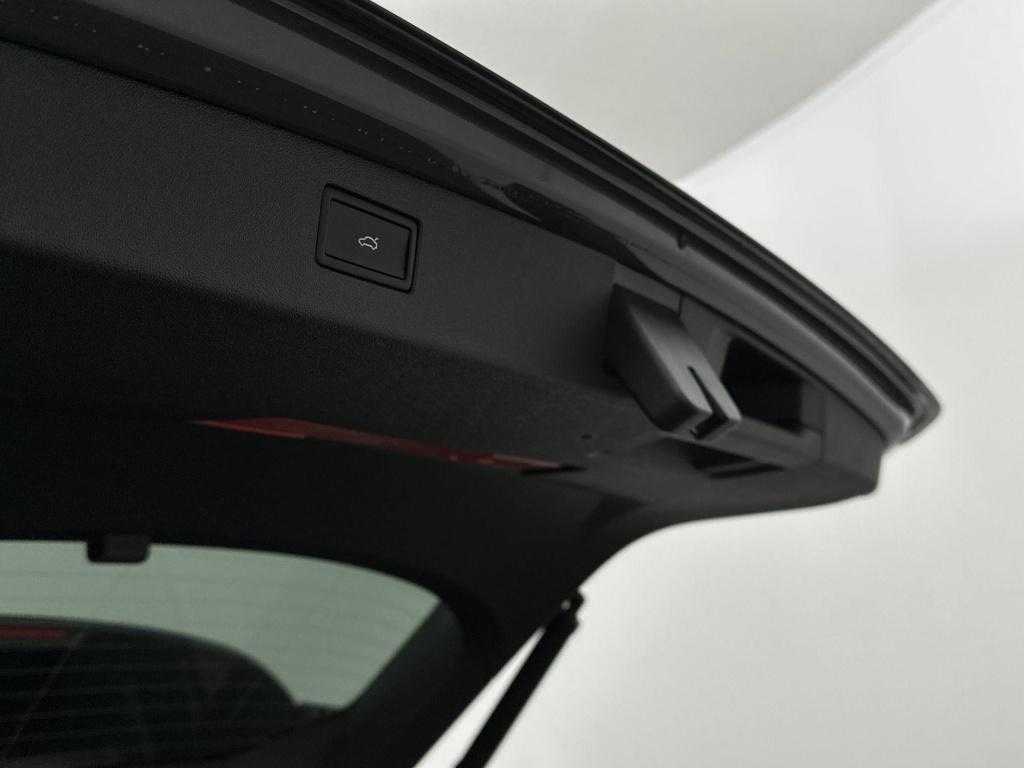 Volkswagen Tiguan limited edition 204 pk plug in hybride voordeel van € 3.5