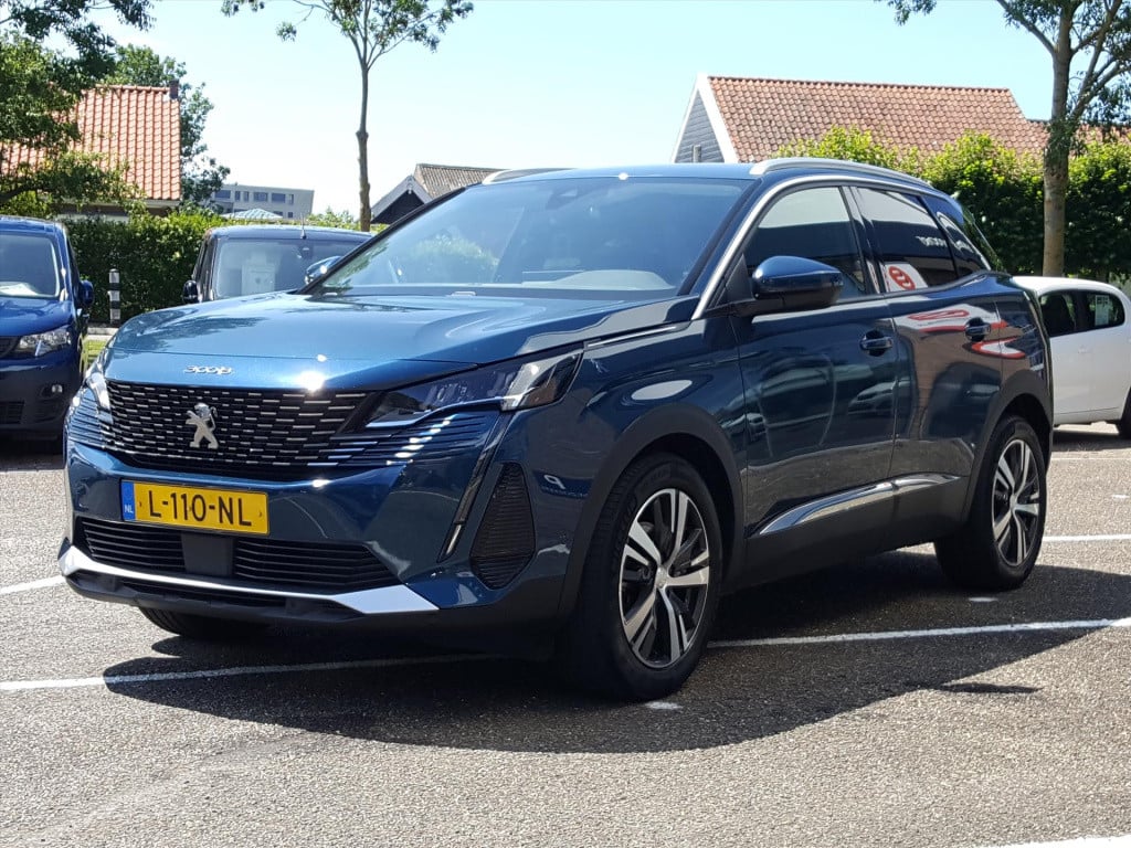 Peugeot 3008 1.2 puretech 130pk s&s eat8 allure | navi | bt | applecarplay&