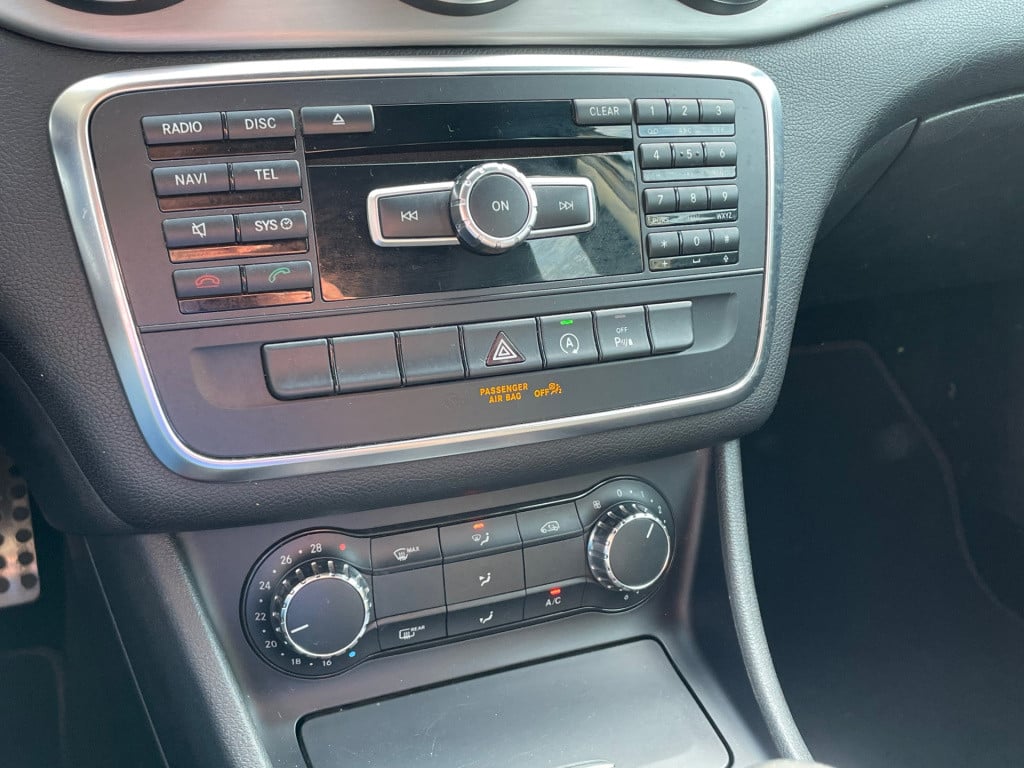 Mercedes-Benz Gla-klasse 180 prestige amg