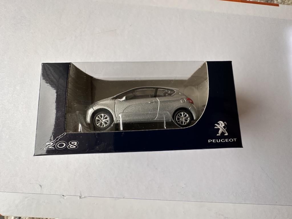 3 NIEUWE MODEL PEUGEOT's 208-208 GTI - 2008.