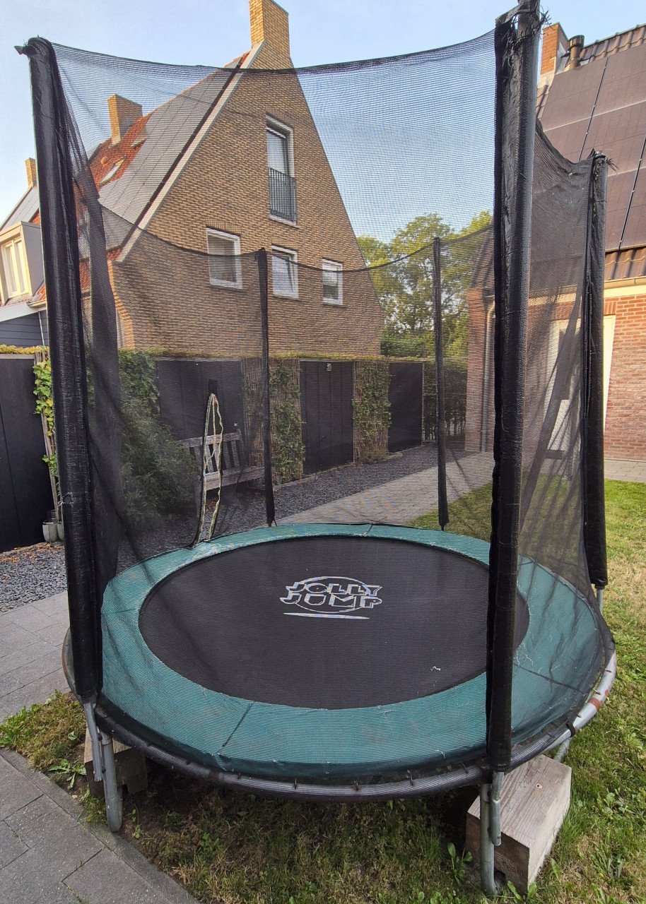 Trampoline