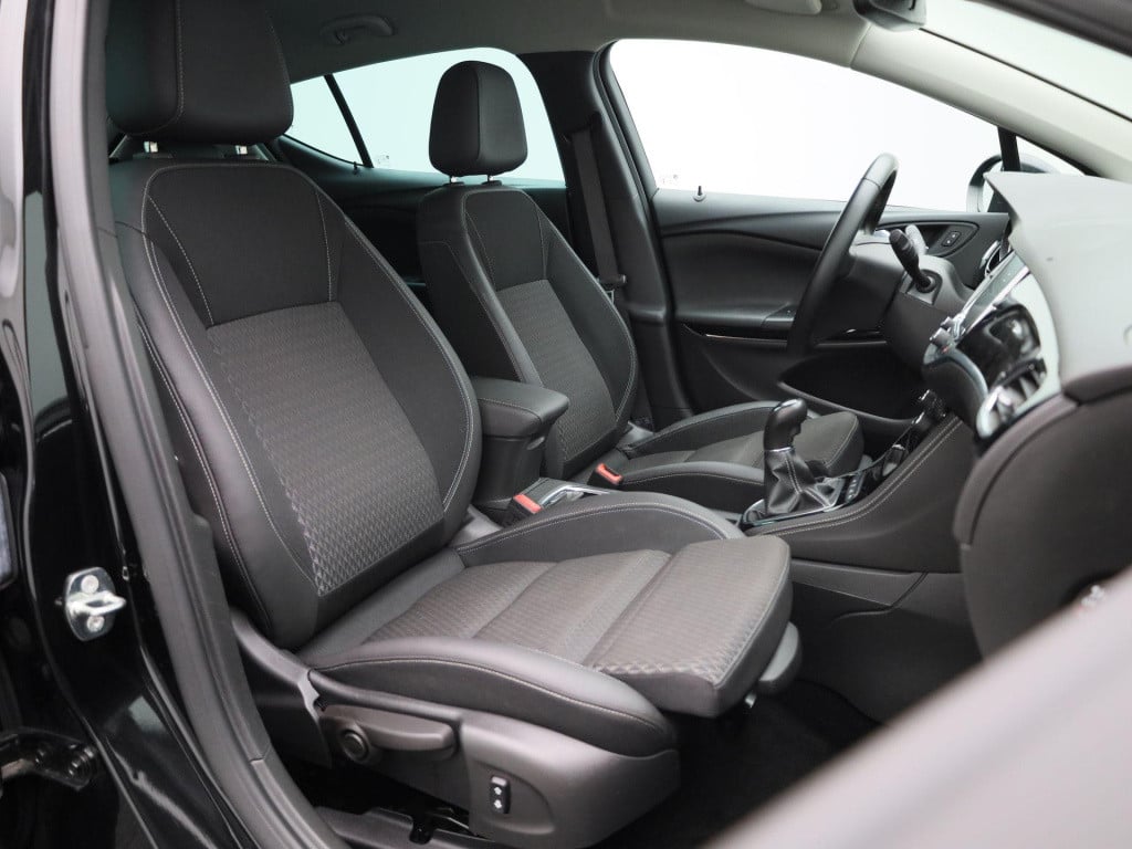 Opel Astra 1.4 innovation | lmv | dab | climate control | half leder | agr 