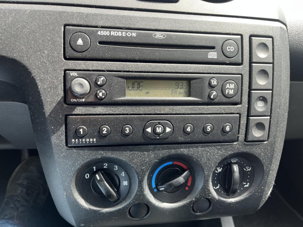 Ford Fiesta 1.4-16v trend 84 dkm met 1 jaar apk
