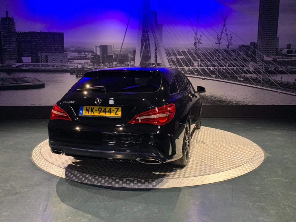 Mercedes-Benz Cla shooting brake 180 ambition *amg-line*led*
