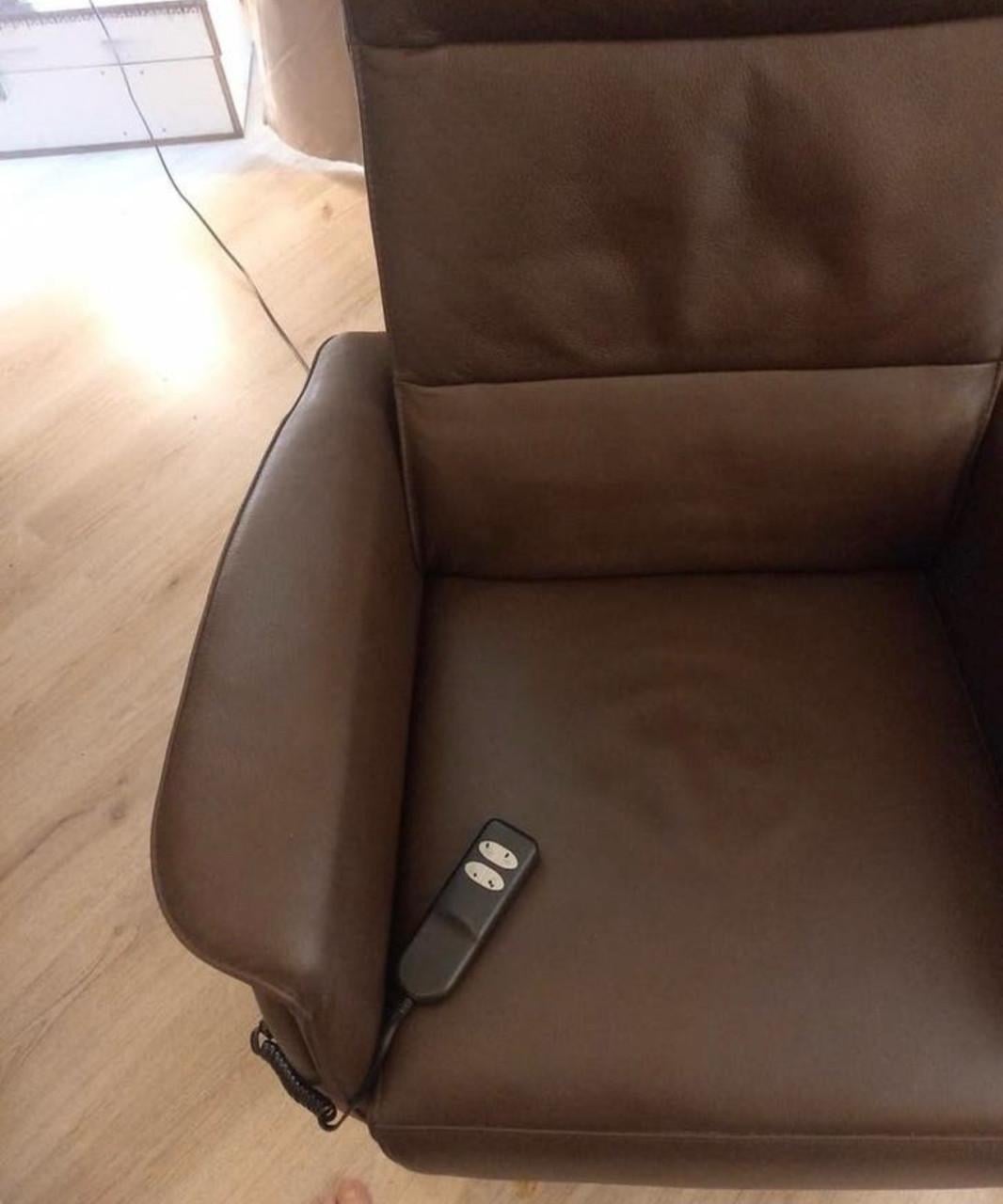 Zeer degelijke sta op fauteuil