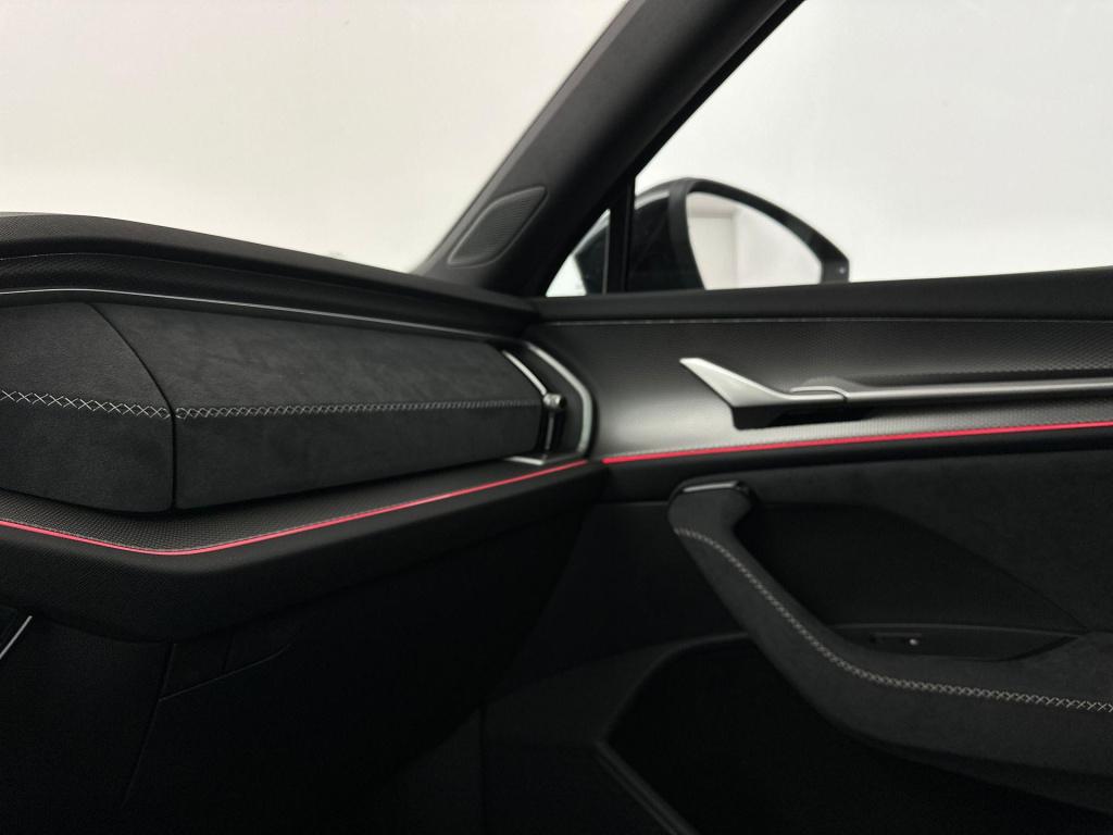 Skoda Kodiaq sportline business 1.5 tsi phev 150 kw / 204 pk su
