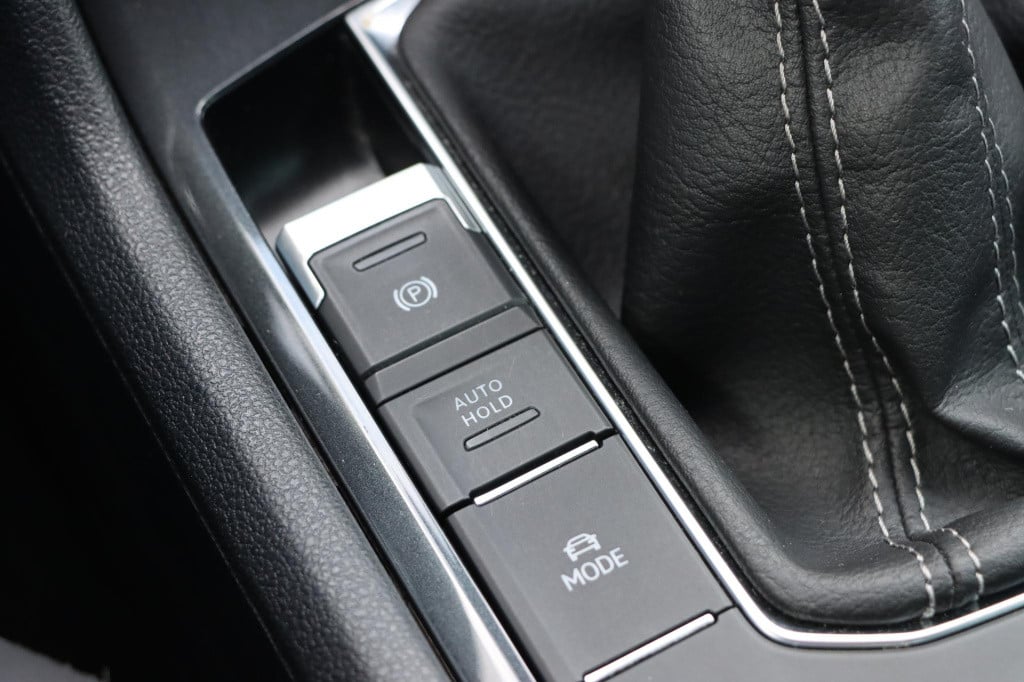 Volkswagen Tiguan 1.4 tsi ehybrid r-line business + 245pk dsg6