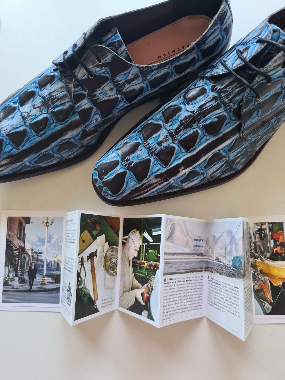 Floris van Bommel geheel leren  schoenen blauw Mt 42 Nieuw !