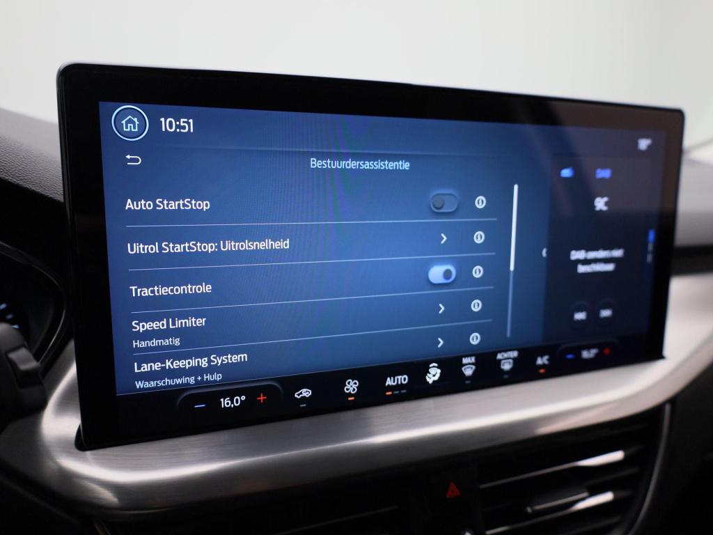 Ford Focus wagon 1.0 ecoboost hybrid titanium | climate control | cruise co