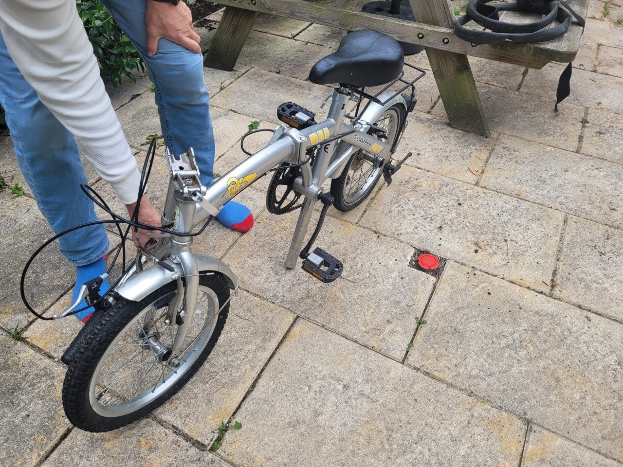 B2R Scamper vouwfiets grijs – 6 versnellingen + 2 reserve binnenbanden